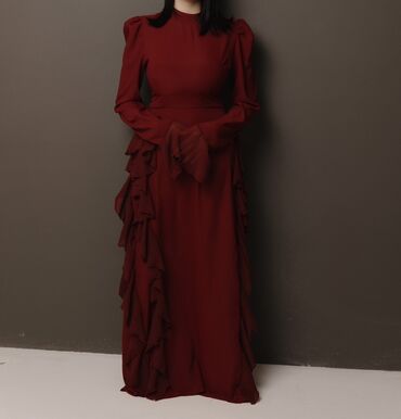 платье на той: Продаю платье, надевала один раз на час, на фотосессию бордовое 48