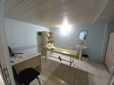 Ofislər: TƏCİLİ SATILIR: Natiq Şahbazov küçəsində, 150 m² sahəsi olan geniş və — 7