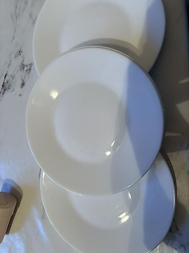 Наборы посуды: Набор посуды для чаепития и десертов б/у Состав: - 5 белые — 2