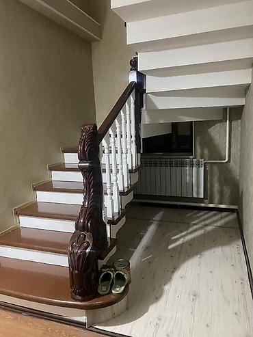 Продажа коттеджей и домов: 🏠шаардан сонун жери Фрунзенский районунан 3 этаж жер уй сатылат 3.5 — 8