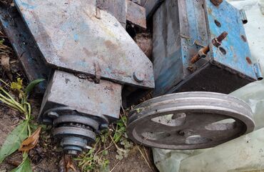 Ostali alati i mašine: Двостубна ауто дизалица, носивости 2.5т. 2015 је годиште. Рађена је у — 11