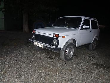VAZ (LADA): Model: Lada Niva (VAZ 2121) Kuzov: 3 qapılı, ağ rəng Ötürücü: Tam — 3