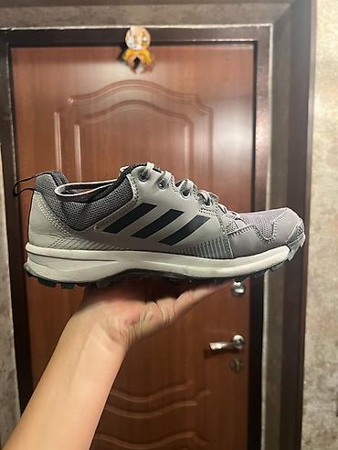 terrex: Мужские кроссовки, 39.5, Adidas, Б/у, цвет - Серый — 2