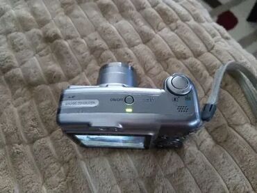 Fotoaparati: 1. Canon Power shot A620- ispravan 2. Canon Power shot A640- — 13