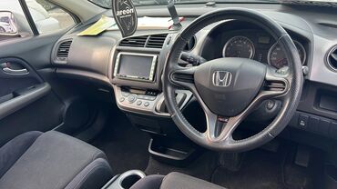 Honda: Honda Stream: 2007 г., 1.8 л, Вариатор, Бензин, Минивэн