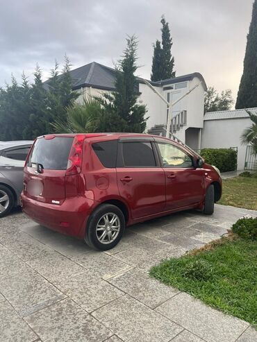 qırmızı maşınlar: Nissan Note: 1.4 l | 2012 il Ofrouder/SUV