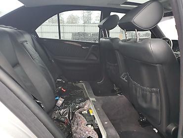 Mercedes-Benz: Mercedes-Benz E-Class: 2 l | 1997 il Sedan — 9