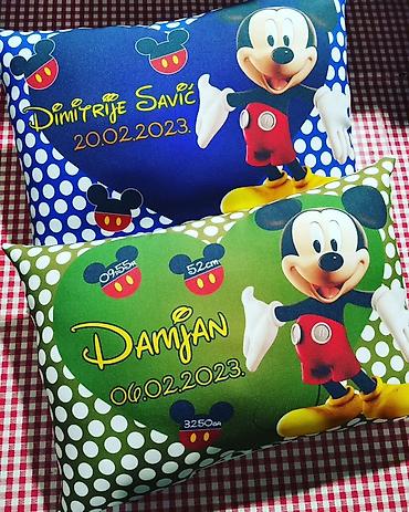 Jastuci: Dimenzije jastuka 45x32 su 1999 din i 32x32 su 1999 din. Dizajn na lalafo.rs — 47 Jastuci: Dimenzije jastuka 45x32 su 1999 din i 32x32 su 1999 din. Dizajn — 47