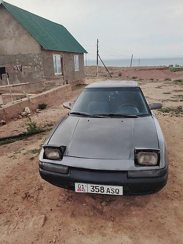 honda corolla: Mazda 323: 1992 г., 1.6 л, Механика, Бензин, Седан — 1