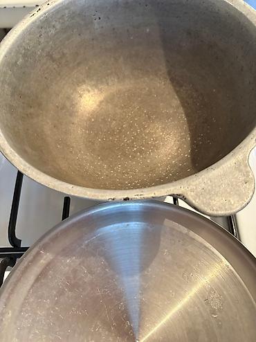 Казаны: Советский качеств чистый казан 3л отл сост 3 000 сом Соковыжималка — 2