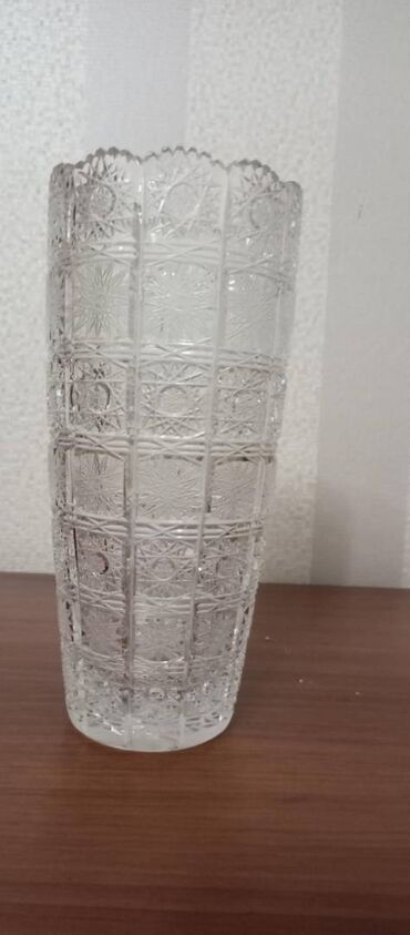 вазы из богемского стекла: Yaxsi veziyyetde guldan satilir. Razılaşmaq olar