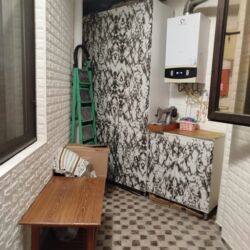 Uzunmüddətli kirayə mənzillər: 2 otaqlı tam əşyalı Kirayə ev verilir.Ev Qara Qarayev tərəfdədir.2 ci — 3