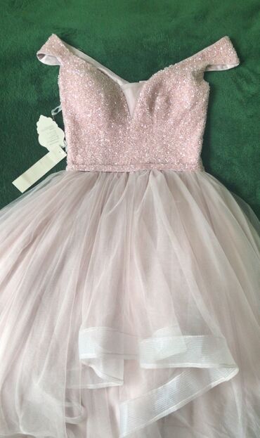 розовое платье с: Вечернее платье, Пышное, Длинная модель, Без рукавов, Камни