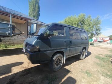 купить прицеп самосвальный для камаза бу: Mitsubishi Delica: 1992 г., 2.7 л, Автоматические, Дизель, Внедорожник