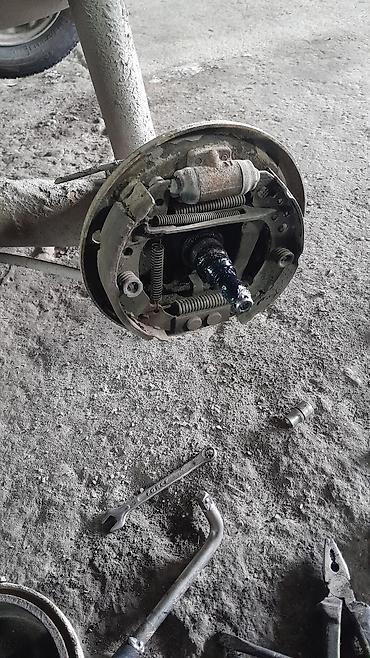 Volkswagen: Volkswagen Passat: 1982 г., 1.6 л, Механика, Бензин, Седан — 63