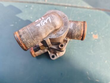 Auto delovi: Termostat sa kucistem i termodavacem Lada 112. Polovno, ocuvano — 6