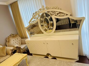 ofis mebel: Salam 1200 azn alinib 600 azn satilir 0507282316 bu nomre ile elaqe