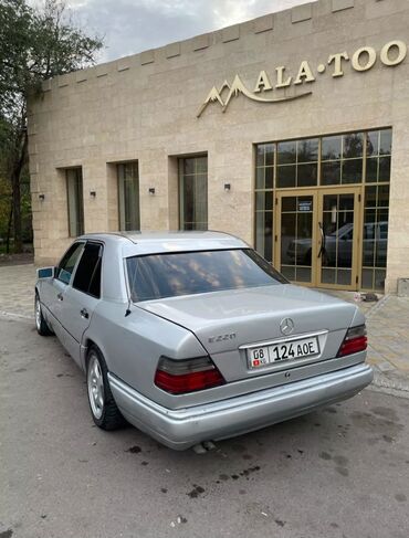 мерседес 212 кузов: Mercedes-Benz E-Class: 1994 г., 2.2 л, Механика, Бензин, Седан