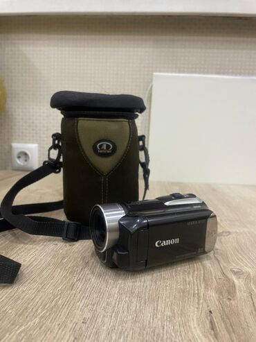 видеокамера хорошая: Видеокамера Canon LEGRIA M (серия HF M; маркировка LEGRIA видна на
