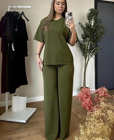 Kompleti: ✅Zenski komplet – široke pantalone i majica kratkih rukava
✅2000 din — 9