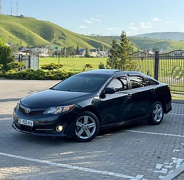 Продажа авто: Toyota Camry: 2014 г., Автомат, Бензин, Седан — 3