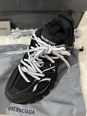 Кроссовки и спортивная обувь: Кроссовки Balenciaga Track Sneaker - Модель: Track Sneaker (артикул — 4