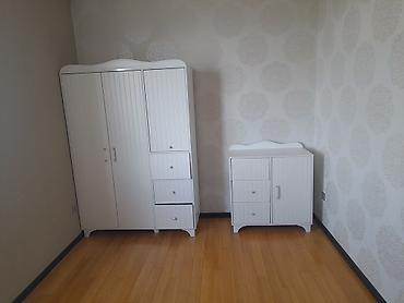 beshik: Uşaq otağı üçün mebel dəsti Tərkib: - Ev formalı taxta uşaq çarpayısı — 2
