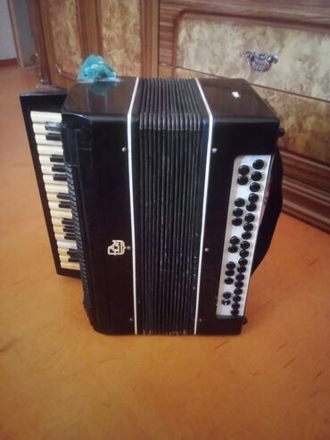 midi klaviş: Акустический Аккордеон