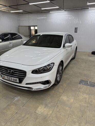 продаю или меняю квартиру: Hyundai Grandeur: 2018 г., 3 л, Автомат, Газ, Седан