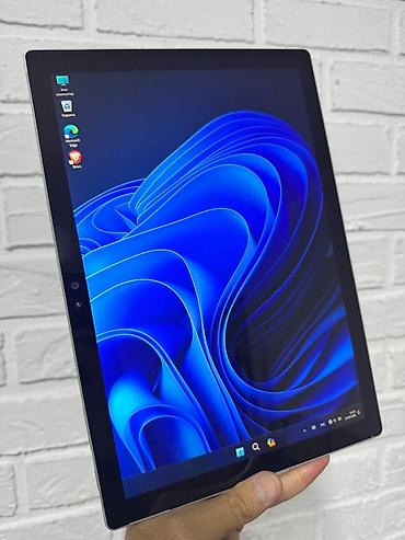 Ноутбуки Microsoft: Microsoft Surface Pro 4 (1724) с i5-6300U, 8 ГБ оперативной памяти и — 11