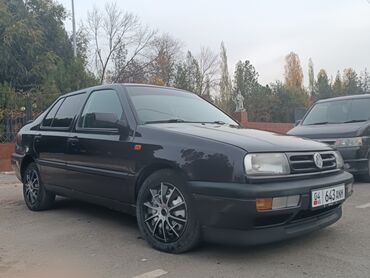 цена домкрата для легкового автомобиля: Volkswagen Vento: 1994 г., 1.8 л, Механика, Бензин, Седан