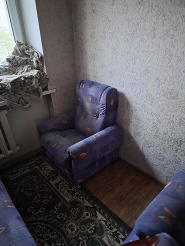 спальный диван каракол: Продам диван и 2 кресла