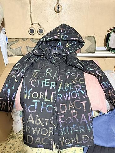 tech flecee: Куртка с капюшоном, черная, с разноцветным принтом из букв и надписей — 1