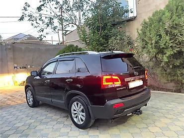 zapi masin: Kia Sorento: 2 l | 2010 il Krossover — 3