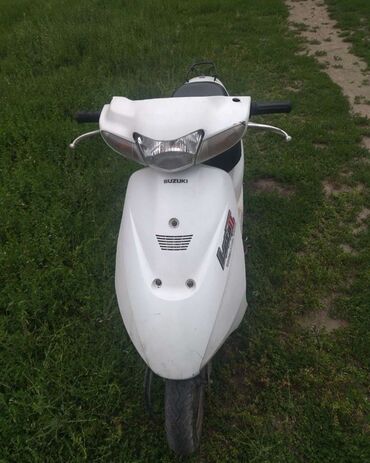мотоцикл спорт: Скутер Honda, 60 куб. см, Бензин