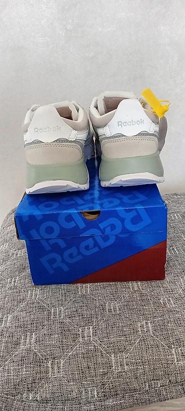 lining 38: Reebok CL Runner TM — женские кроссовки новые.качество👍 Размер: EU 38 — 4