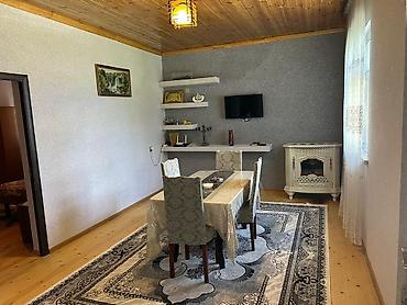 Günlük kirayə mənzillər: 3 otaqlı — 1