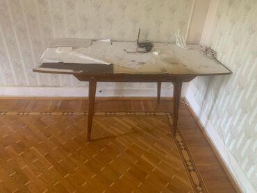 tək stular: Qonaq masası, İşlənmiş, Açılan, Dördbucaq masa