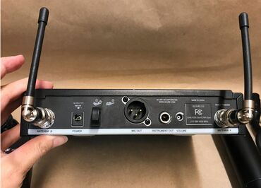 Mikrofonlar: İşlənmiş Radio Mikrofon Shure — 4