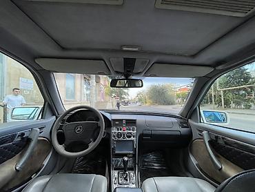2106 most: Mercedes-Benz C 230: 2.3 l | 1999 il Sedan — 6