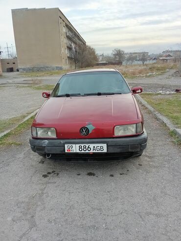 Volkswagen: Volkswagen Passat: 1990 г., 1.8 л, Механика, Бензин, Седан at lalafo.kg — 1 Volkswagen: Volkswagen Passat: 1990 г., 1.8 л, Механика, Бензин, Седан — 1