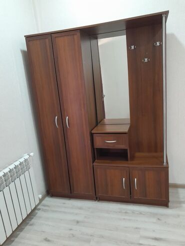 деревянный шкаф: Aynur92🔱kod7928
Dehliz dolabi satilir
Qiymet 80 Azn
Erazi:Bileceri