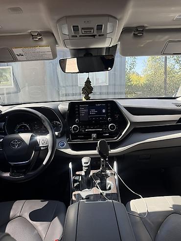 меняю на тягач: Toyota Highlander: 2020 г., 2.5 л, Автомат, Гибрид, Кроссовер — 7