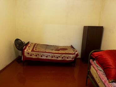 Otaqların uzunmüddətli kirayəsi: Kirayə verilən 2 otaq - Quruluş: 2 otaq, ve quxna ayrıca girişli. - — 6