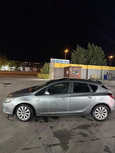 Opel: Opel Astra: 1.6 l | 2011 il 370000 km Sedan — 3