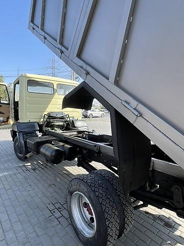 шины на грузовой автомобиль: Самосвал Mercedes-Benz 809 (двухосный, 4x2) Обьем: 4.0 (без турбины) — 10