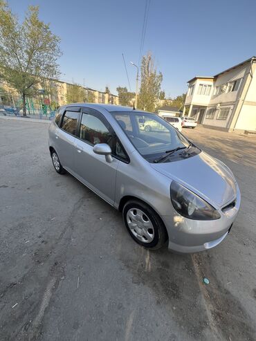 авто в рассрочку от хозяина бу: Honda Fit: 2002 г., 1.3 л, Автомат, Бензин, Хетчбек