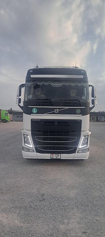 фура волво: Тягач, Volvo, Шторный — 1