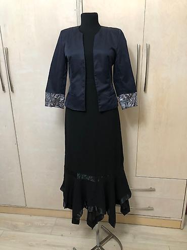 Другая женская одежда: Юбки джинсы штаны пиджаки шарфы . Размеры разные . Цена — 14