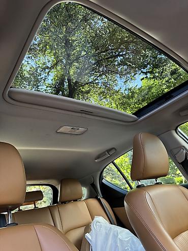 Lexus: Lexus CT: 2012 г., 1.8 л, Вариатор, Гибрид, Хэтчбэк — 12